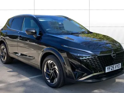 Nowe Nissan Qashqai N-Connecta 140 KM (102 kW) 2025 Czarny SUV
