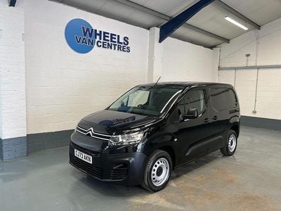 Used Citroën Berlingo 100 HP (73 kW) 2023 Black MPV