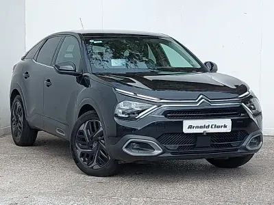 Używany Citroën C4 PureTech 131 KM (96 kW) 2021 Czarny Hatchback