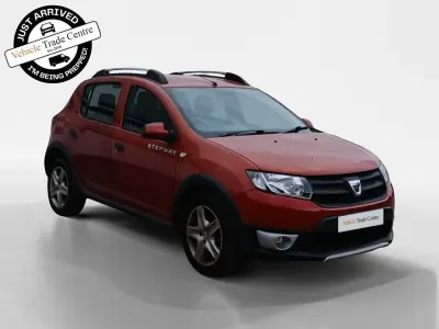 Used Dacia Sandero Ambiance 90 HP (66 kW) 2015 Red Hatchback