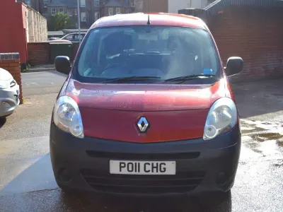 Usado Renault Kangoo Extreme 105 HP (77 kW) 2011 Vermelho Monovolume