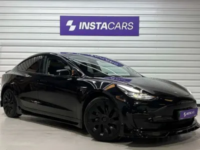 Begagnad Tesla Model 3 Long Range AWD 366 kW (498 HK) 2022 Svart Sedan