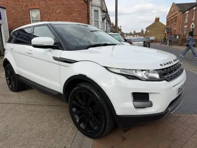 Used Land Rover Range Rover evoque Pure 190 HP (139 kW) 2013 White SUV