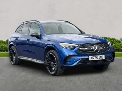 Begagnad Mercedes GLC300e Urban 2025 Blå Kombi