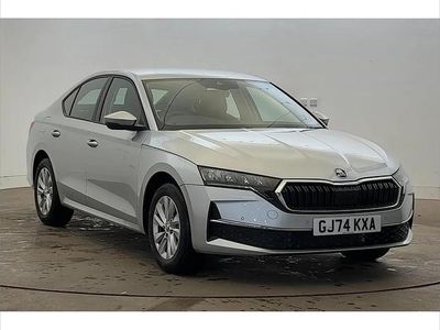 Brilliant silver metallic Used 2024 Skoda Octavia SE Technology Hatchback | £18,982 (Fair price)