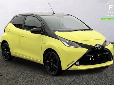 Used Toyota Aygo X-cite 69 HP (50 kW) 2017 Yellow Hatchback