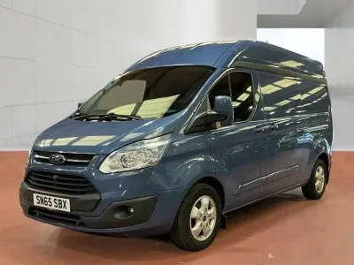 Usado Ford Transit Custom Limited 125 HP (91 kW) 2015 Azul Van