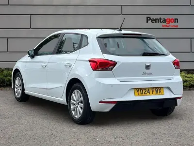 Używany Seat Ibiza SE 94 KM (69 kW) 2024 Biały Hatchback