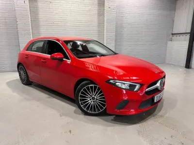 Używany Mercedes A200 Executive 163 KM (119 kW) 2018 Czerwony Hatchback