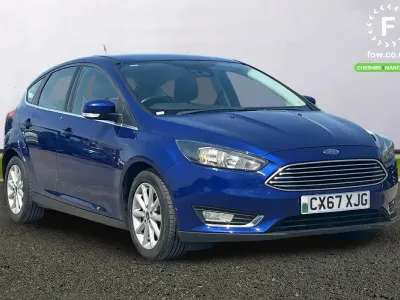 Used Ford Focus Titanium 120 HP (88 kW) 2017 Blue Hatchback