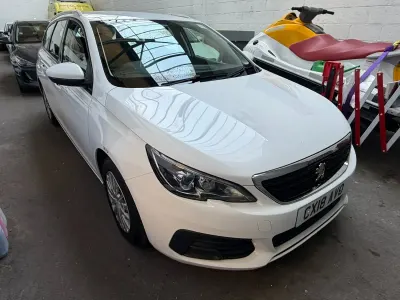 Used Peugeot 308 Access 2018 White Estate