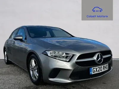 Używany Mercedes A180 SE 116 KM (85 kW) 2020 Srebrny Hatchback