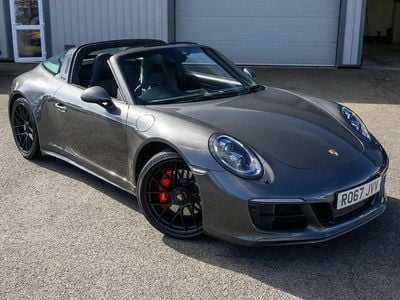 Usado Porsche 991 450 HP (330 kW) 2017 Cinzento Cabrios