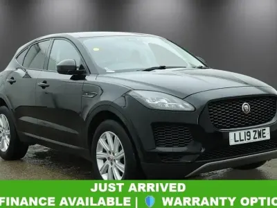 Usado Jaguar E-Pace S 200 HP (147 kW) 2019 Preto SUV