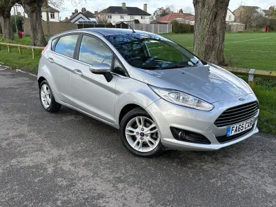 Used Ford Fiesta Zetec 95 HP (69 kW) 2016 Silver Hatchback