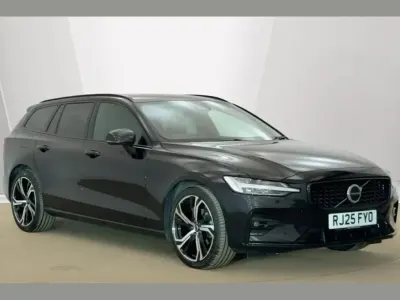 Begagnad Volvo V60 Plus 197 HK (144 kW) 2025 Svart Kombi