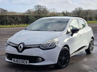 White Used 2013 Renault Clio IV Dynamique Hatchback | £4,495 (A bit pricey)