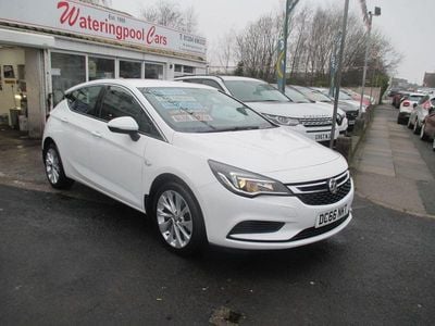 Used Vauxhall Astra 2016 White Hatchback