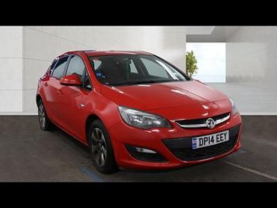 Used Vauxhall Astra Design Edition 2014 Red Hatchback
