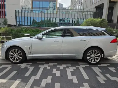 Usado Jaguar XF Sportbrake Luxury 200 HP (147 kW) 2013 Carrinha