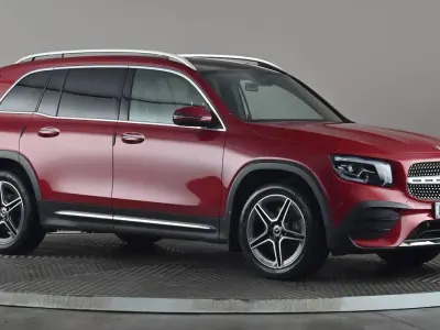 Begagnad Mercedes GLB220 AMG line 190 HK (139 kW) 2022 Röd SUV