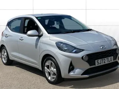 Used Hyundai i10 SE 67 HP (49 kW) 2022 Silver Hatchback