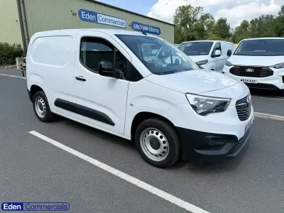 Used Vauxhall Combo S 100 HP (73 kW) 2023 White MPV