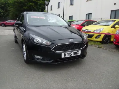 Used Ford Focus Zetec 120 HP (88 kW) 2015 Black Hatchback