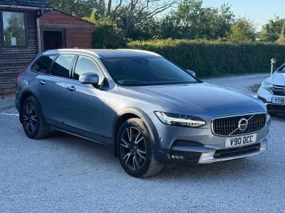 Usado Volvo V90 CC Pro 2017 Azul Carrinha