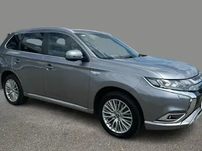 Used Mitsubishi Outlander P-HEV 177 HP (130 kW) 2018 Estate