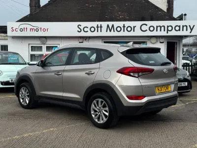 Used Hyundai Tucson SE 132 HP (97 kW) 2017 White SUV