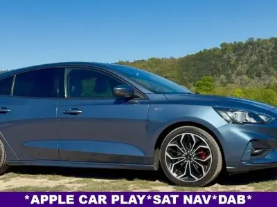 Begagnad Ford Focus ST-Line X 120 HK (88 kW) 2019 Blå Halvkombi