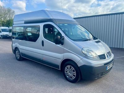 Usado Renault Trafic 115 HP (84 kW) 2008 Prateado Monovolume