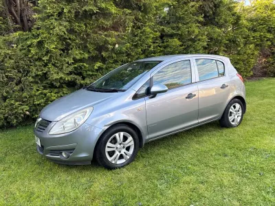 Usata Vauxhall Corsa 2010 Argento Utilitaria