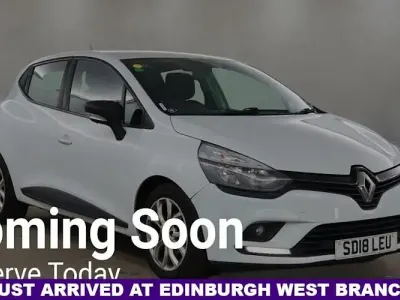 Used Renault Clio Play 90 HP (66 kW) 2018 White Hatchback