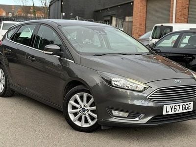 Used Ford Focus Titanium 125 HP (91 kW) 2018 Grey Hatchback