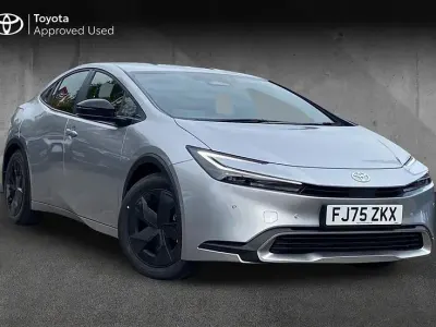 Used Toyota Prius Design 223 HP (164 kW) 2025 Silver Hatchback