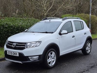 White Used 2014 Dacia Sandero Lauréate Hatchback | £3,295 (Fair price)