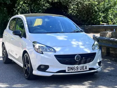Used Vauxhall Corsa SRi 90 HP (66 kW) 2019 White Hatchback