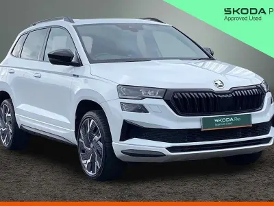 Begagnad Skoda Karoq SportLine 110 HK (80 kW) 2023 Vit SUV