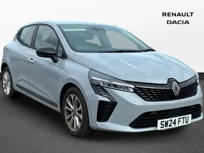 Used Renault Clio Evolution 90 HP (66 kW) 2024 Ceramic grey  Hatchback