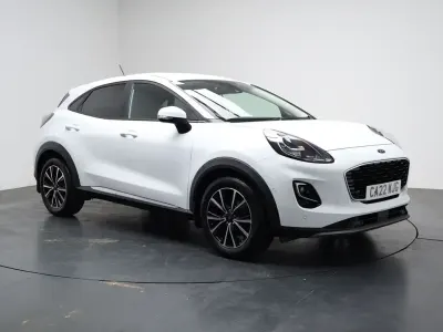 Usado Ford Puma Titanium 125 CV (91 kW) 2022 Blanco SUV