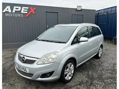 Used Vauxhall Zafira Design Edition 110 HP (80 kW) 2013 Silver MPV