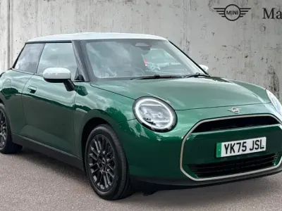New Mini Cooper Exclusive 135 kW (184 HP) 2026 British racing green iv Hatchback