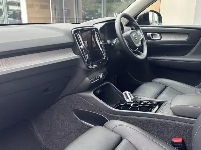Used Volvo XC40 Ultra 161 HP (118 kW) 2025 Grey SUV