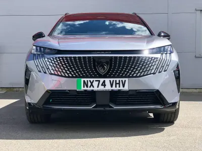 Usado Peugeot 5008 GT 152 kW (207 HP) 2024 Cinzento SUV
