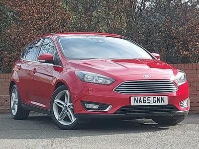 Used Ford Focus Titanium 125 HP (91 kW) 2015 Red Hatchback
