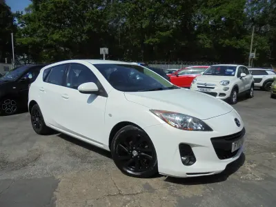 Used Mazda 3 105 HP (77 kW) 2012 White Hatchback