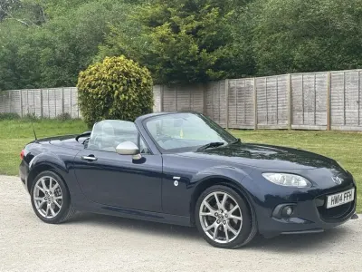 Usado Mazda MX5 Inclusive 126 HP (92 kW) 2014 Azul Cabrios