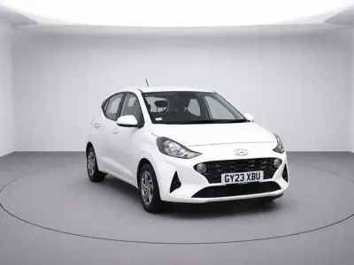 Used Hyundai i10 SE 67 HP (49 kW) 2023 White Hatchback